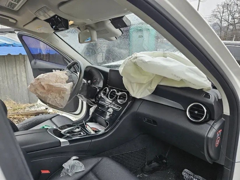 MERCEDES BENZ C200d