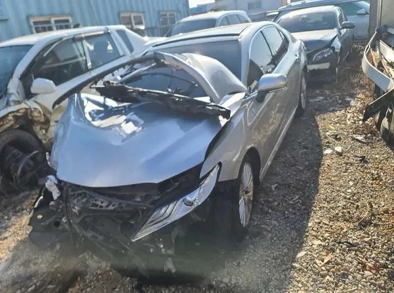 TOYOTA CAMRY