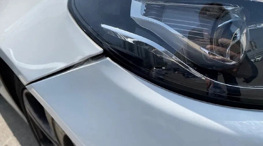 MERСEDES BENZ E200