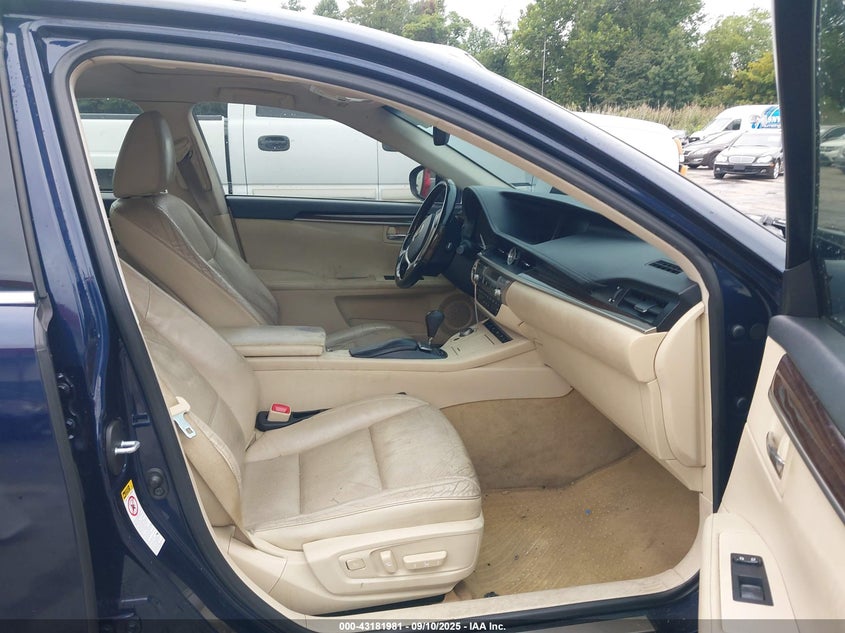 2015 Lexus ES