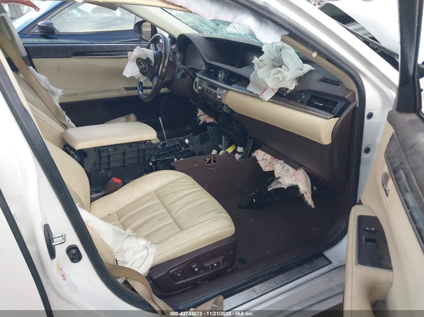 2016 Lexus ES