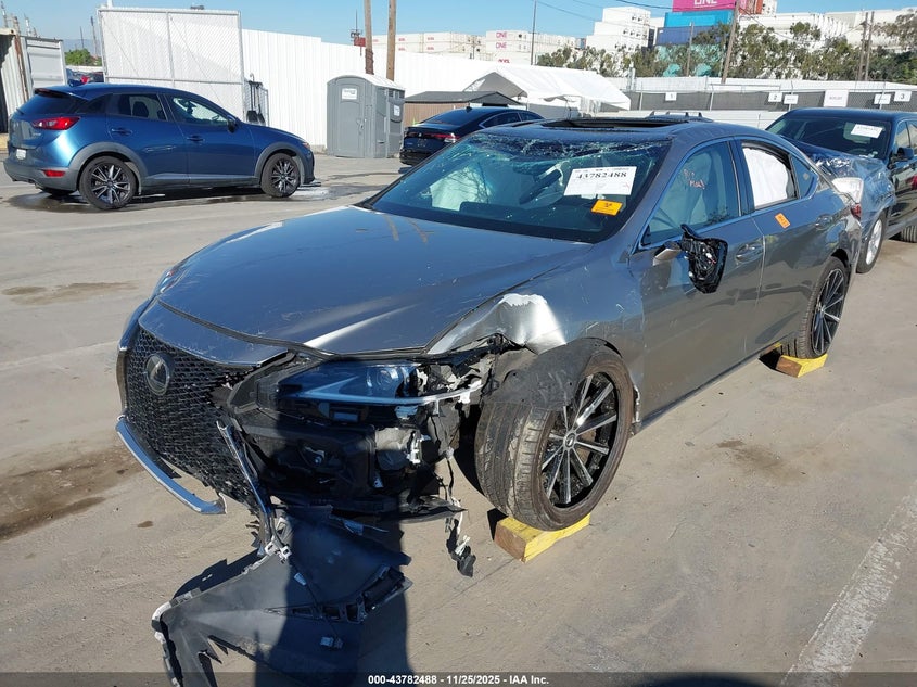 2020 Lexus ES
