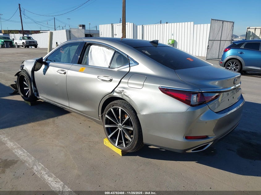 2020 Lexus ES