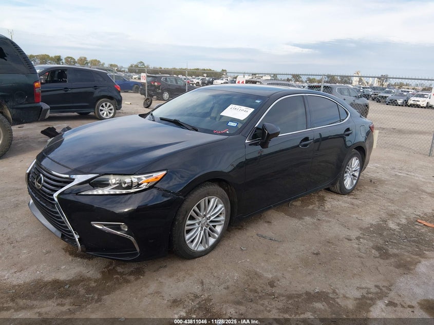 2016 Lexus ES