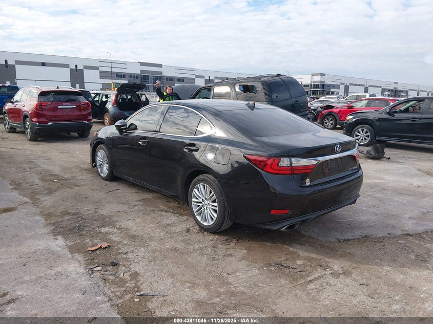 2016 Lexus ES