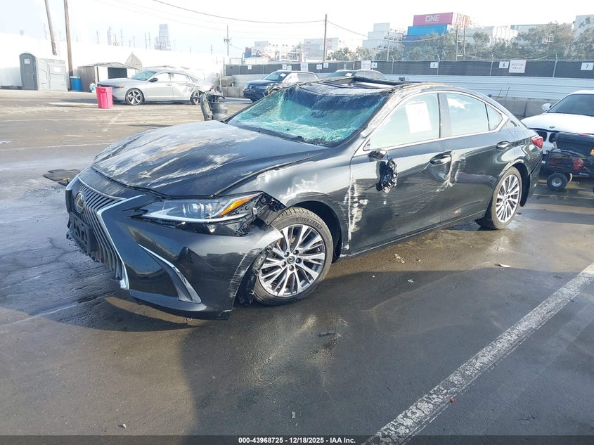 2020 Lexus ES