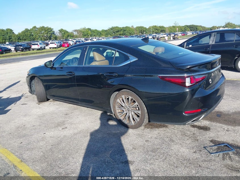 2021 Lexus ES