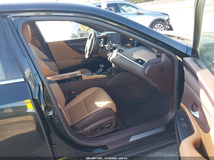 2021 Lexus ES