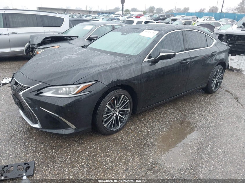 2025 Lexus ES