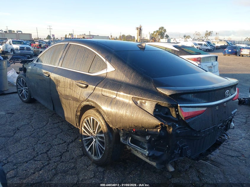 2025 Lexus ES