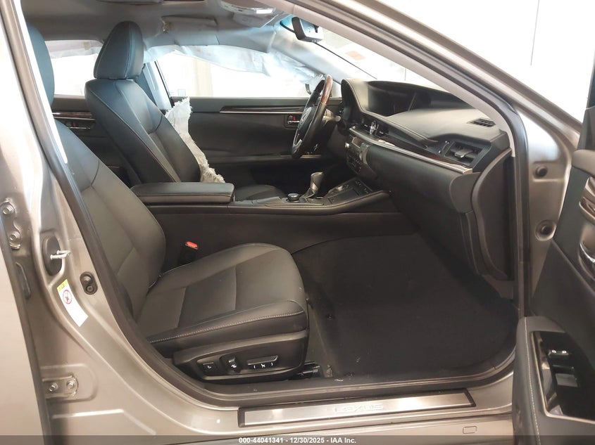 2017 Lexus ES