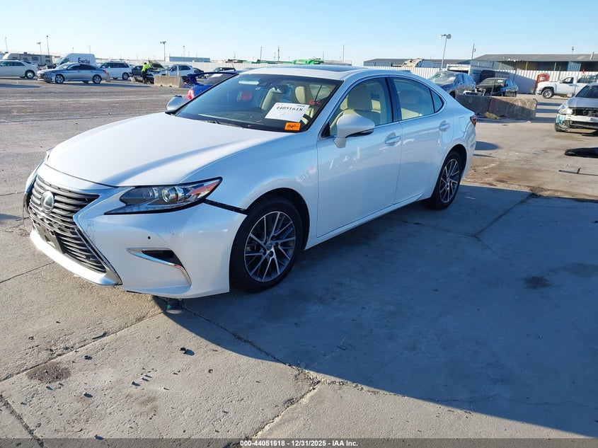 2016 Lexus ES