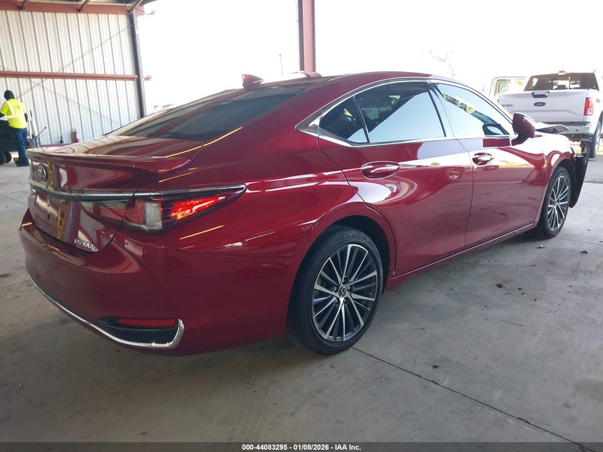 2025 Lexus ES