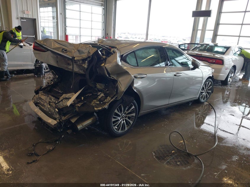 2019 Lexus ES