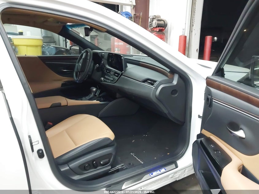 2025 Lexus Es 300h
