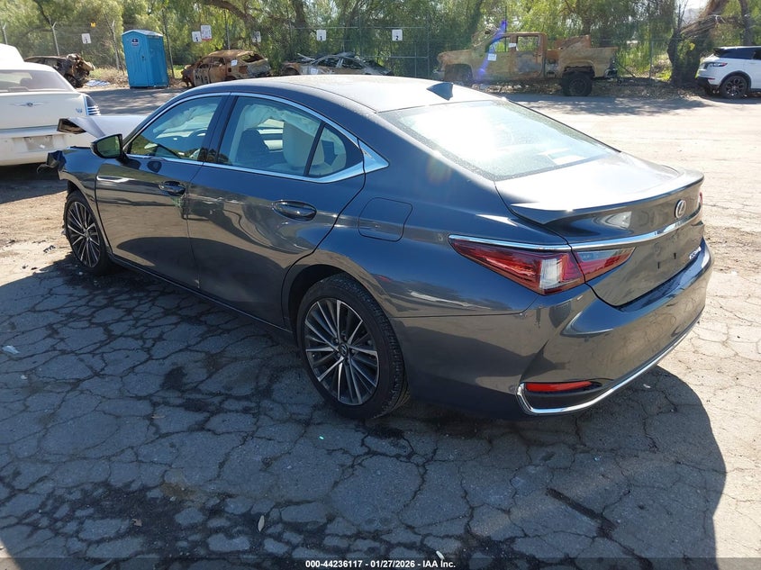 2025 Lexus ES