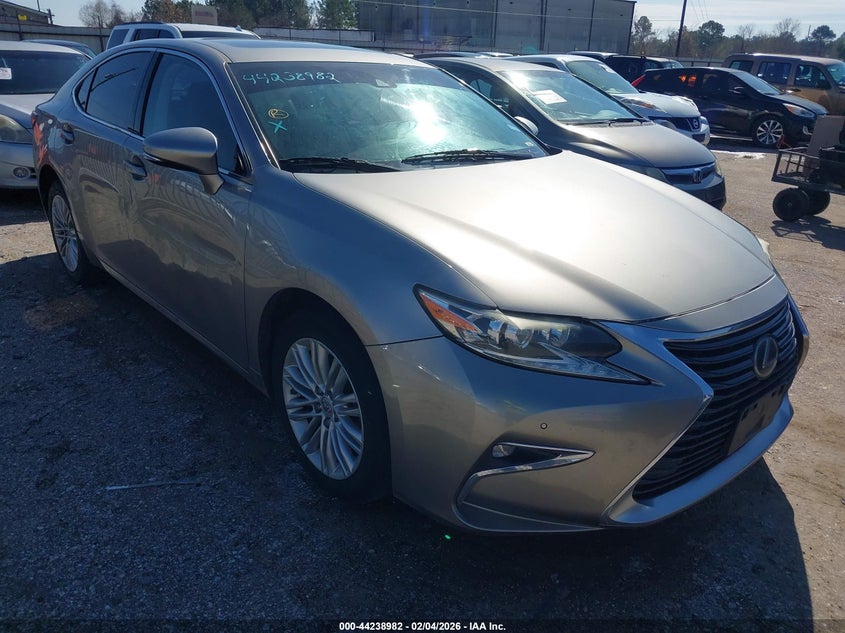 2016 Lexus ES