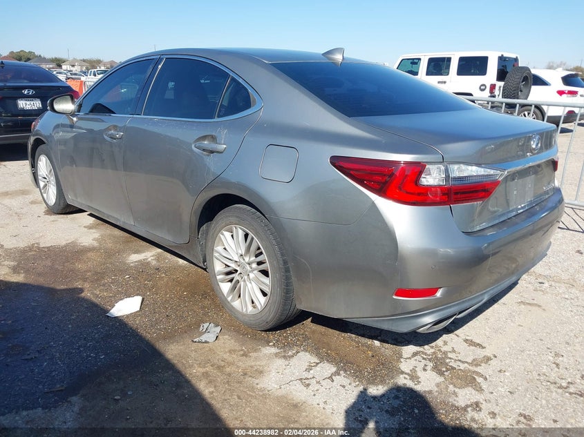 2016 Lexus ES