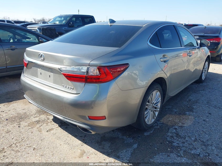 2016 Lexus ES