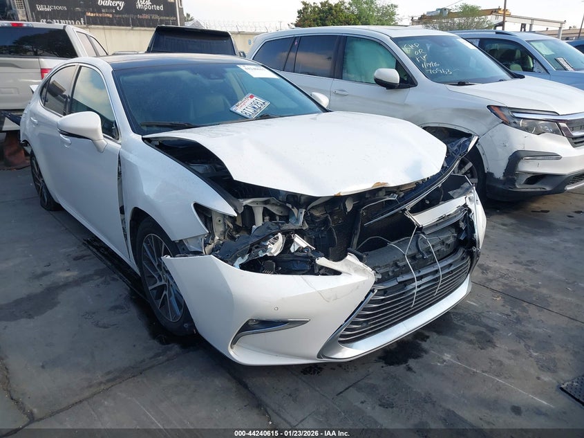 2017 Lexus ES