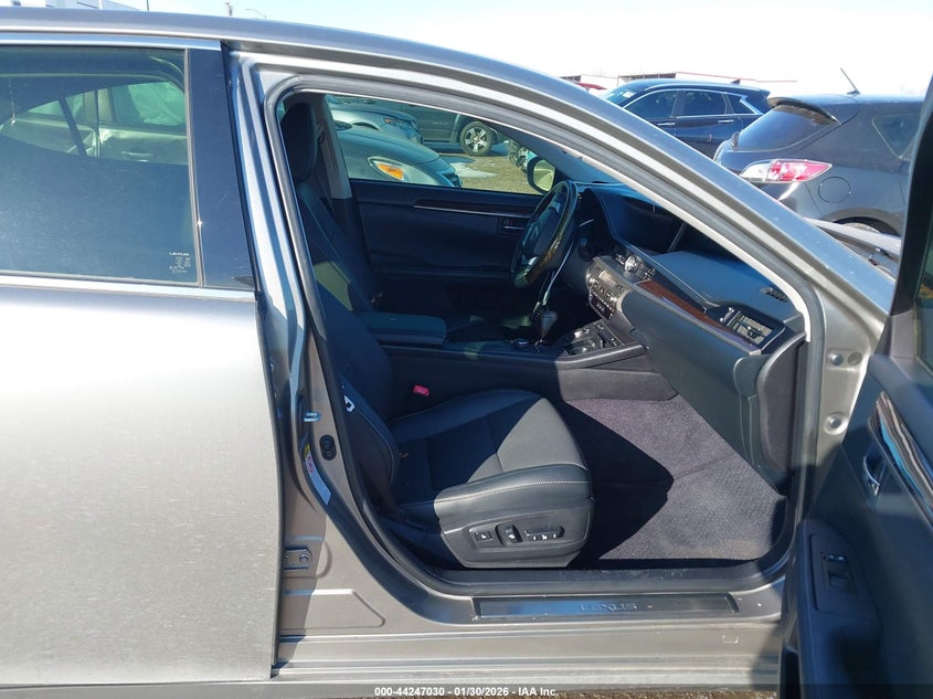 2015 Lexus ES
