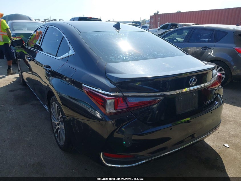 2021 Lexus ES