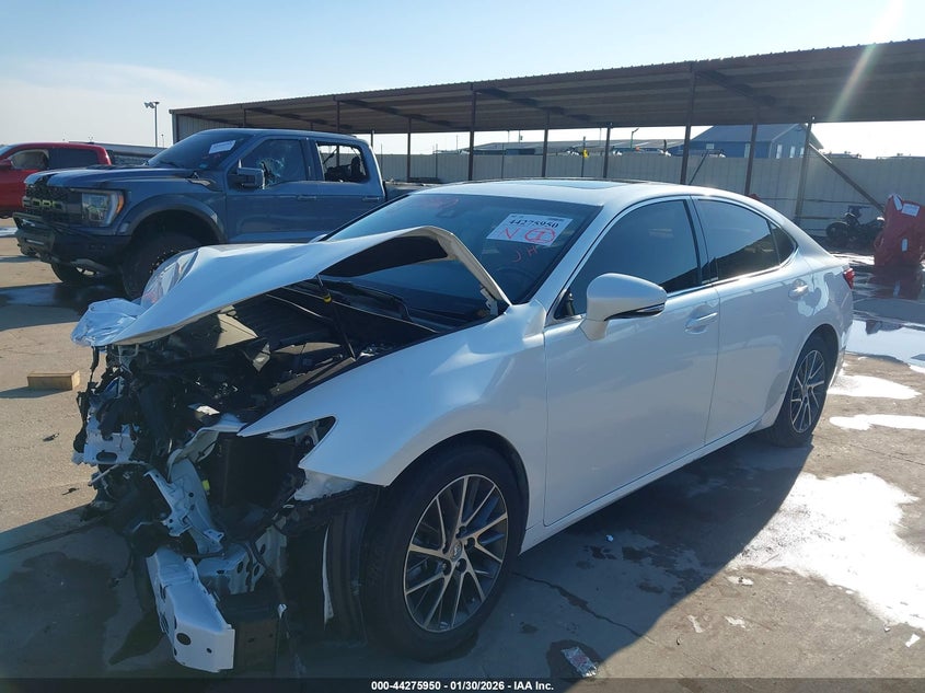 2016 Lexus ES