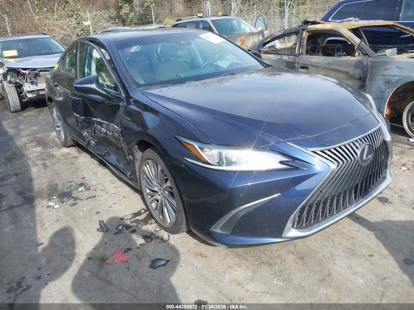 2020 Lexus ES