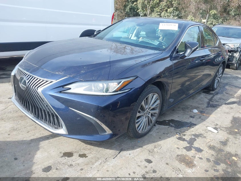 2020 Lexus ES