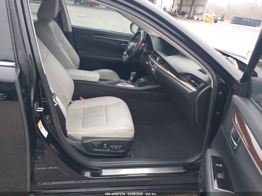 2017 Lexus ES