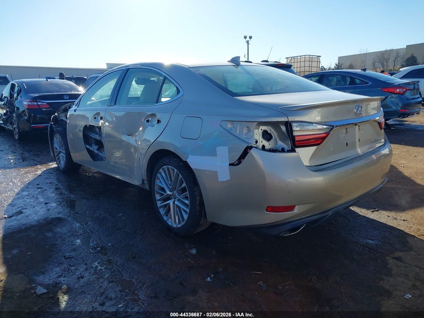 2016 Lexus ES