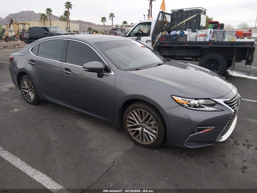 2018 Lexus ES