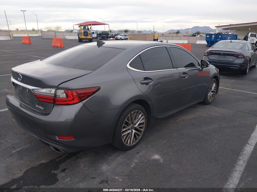 2018 Lexus ES
