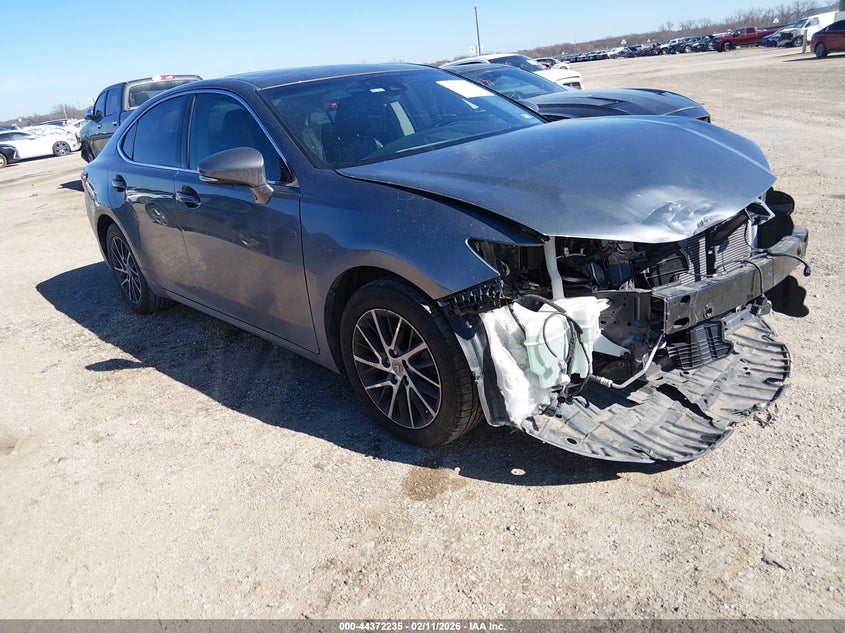 2016 Lexus ES