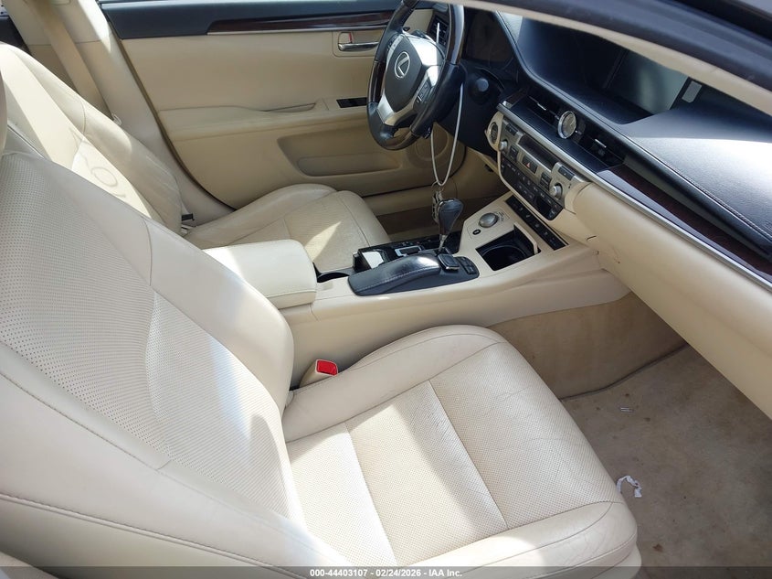 2015 Lexus ES