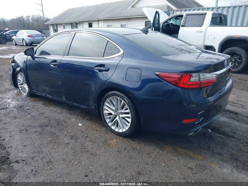 2016 Lexus ES