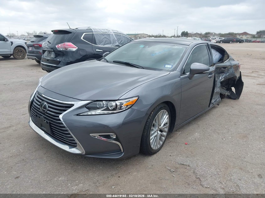 2016 Lexus ES