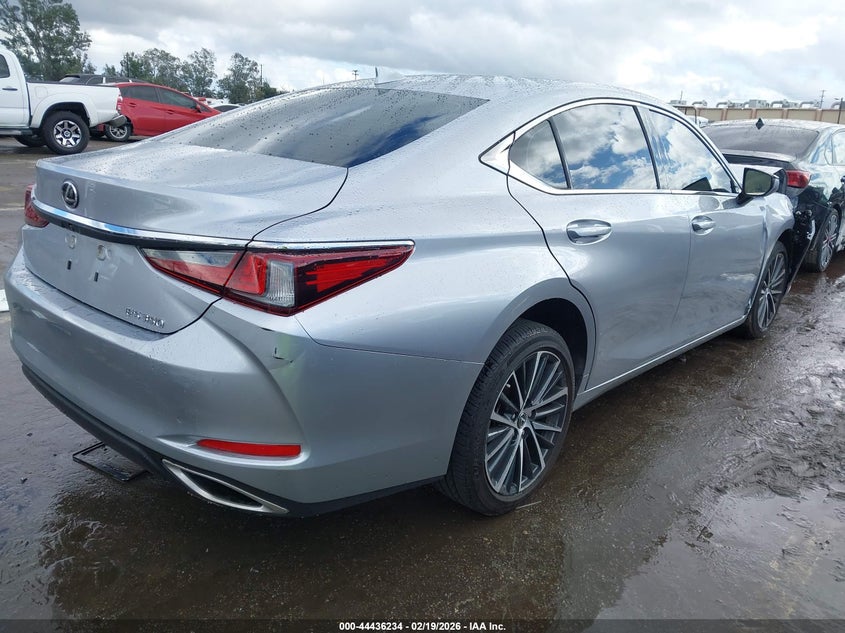 2025 Lexus ES