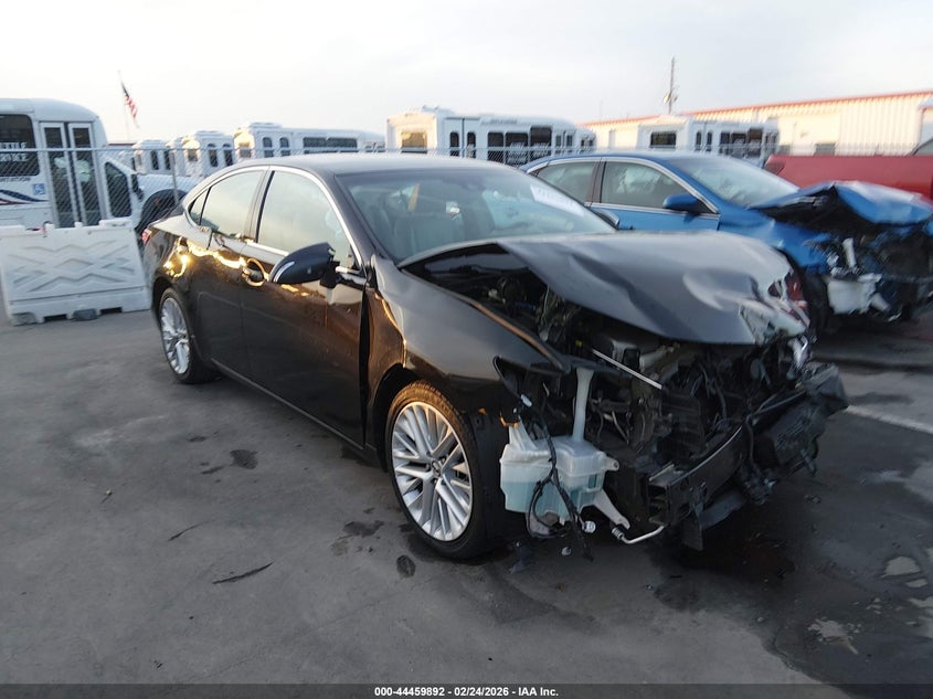 2016 Lexus ES