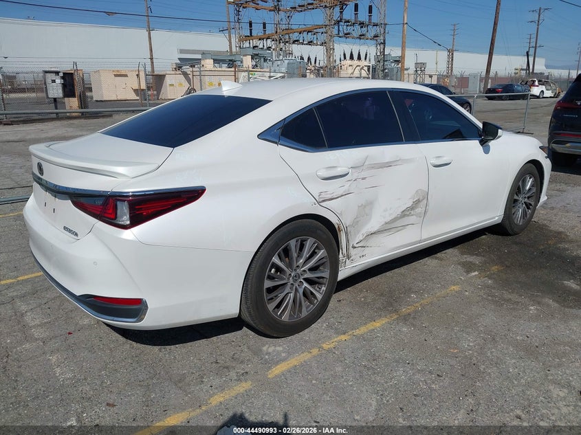 2020 Lexus ES