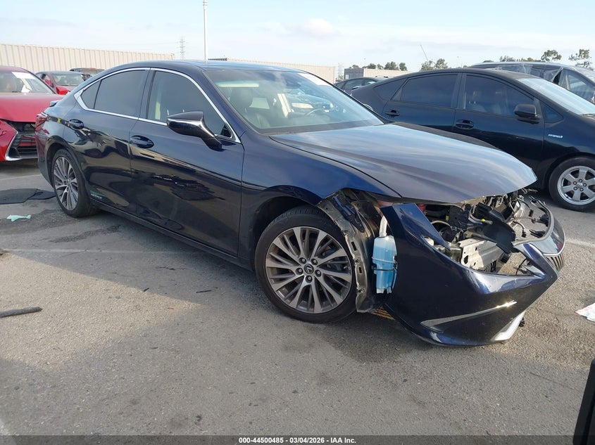 2021 Lexus ES