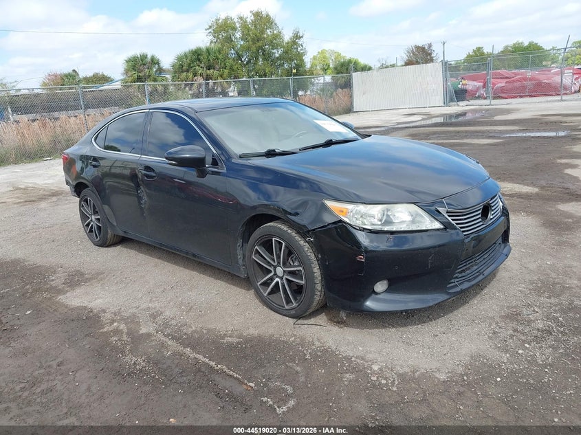 2015 Lexus ES