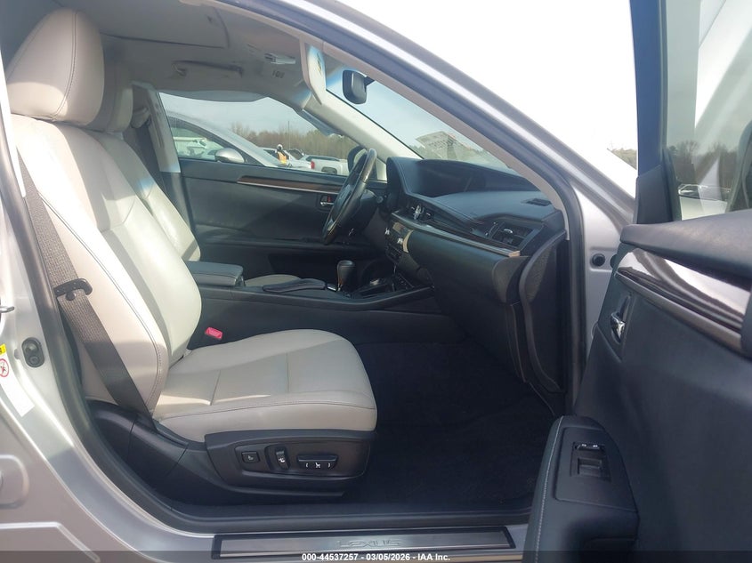 2014 Lexus ES