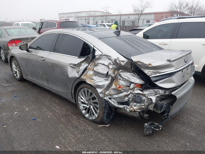 2020 Lexus ES