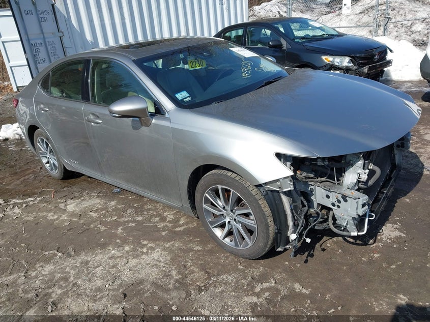 2016 Lexus ES