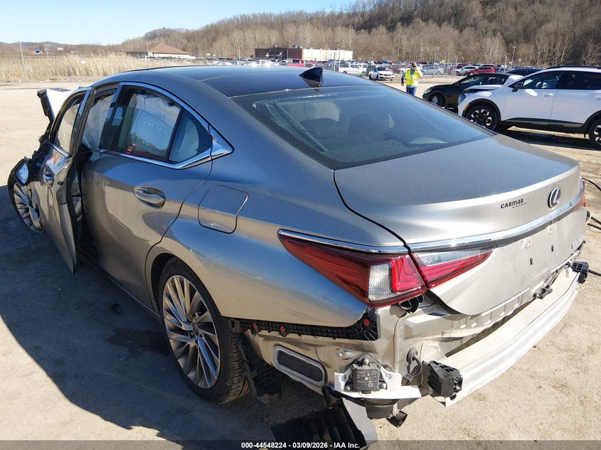 2019 Lexus ES