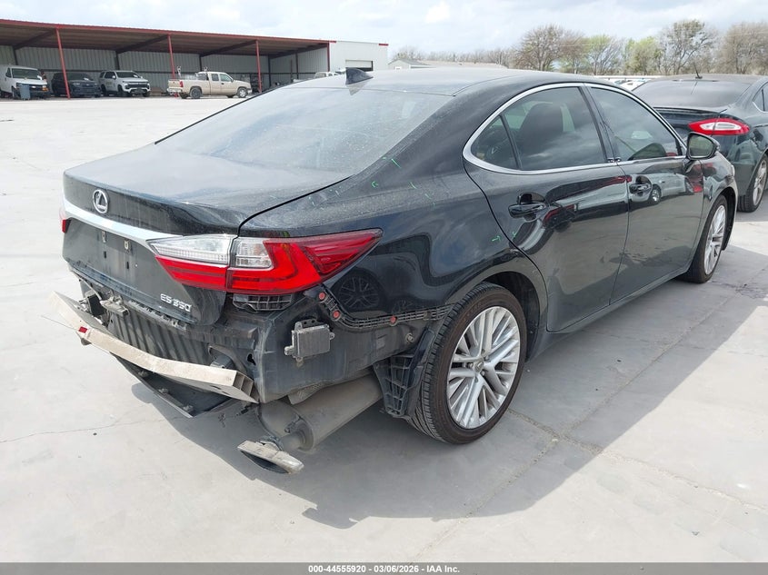 2016 Lexus ES