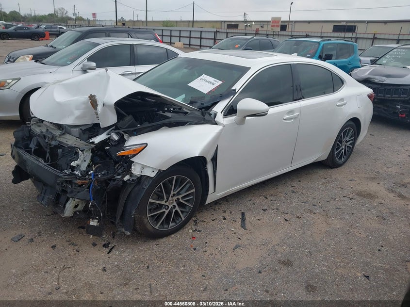 2016 Lexus ES