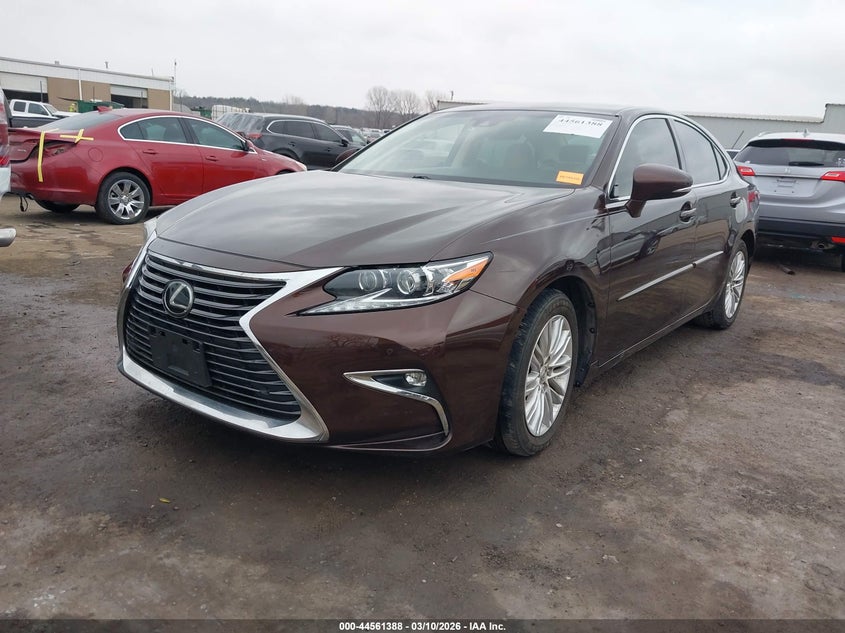 2016 Lexus ES