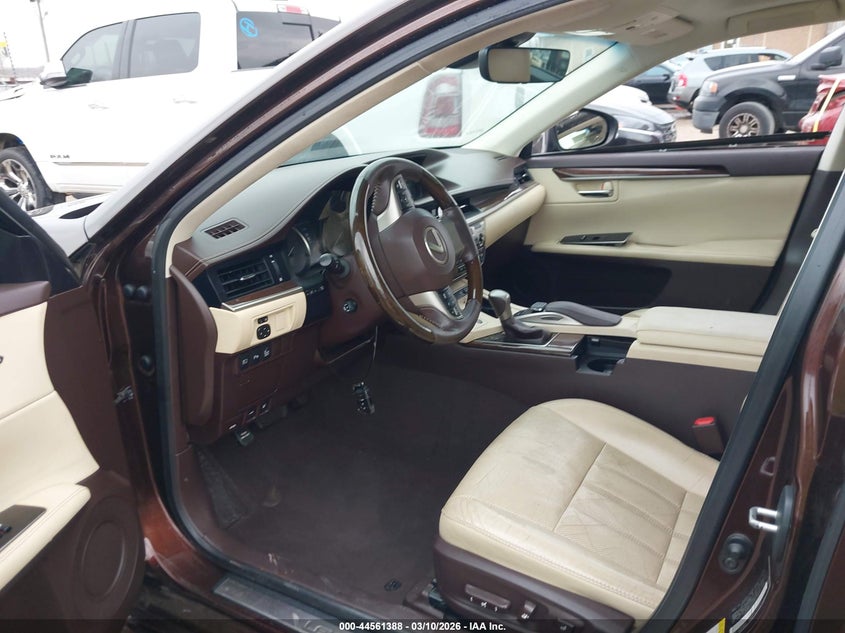 2016 Lexus ES